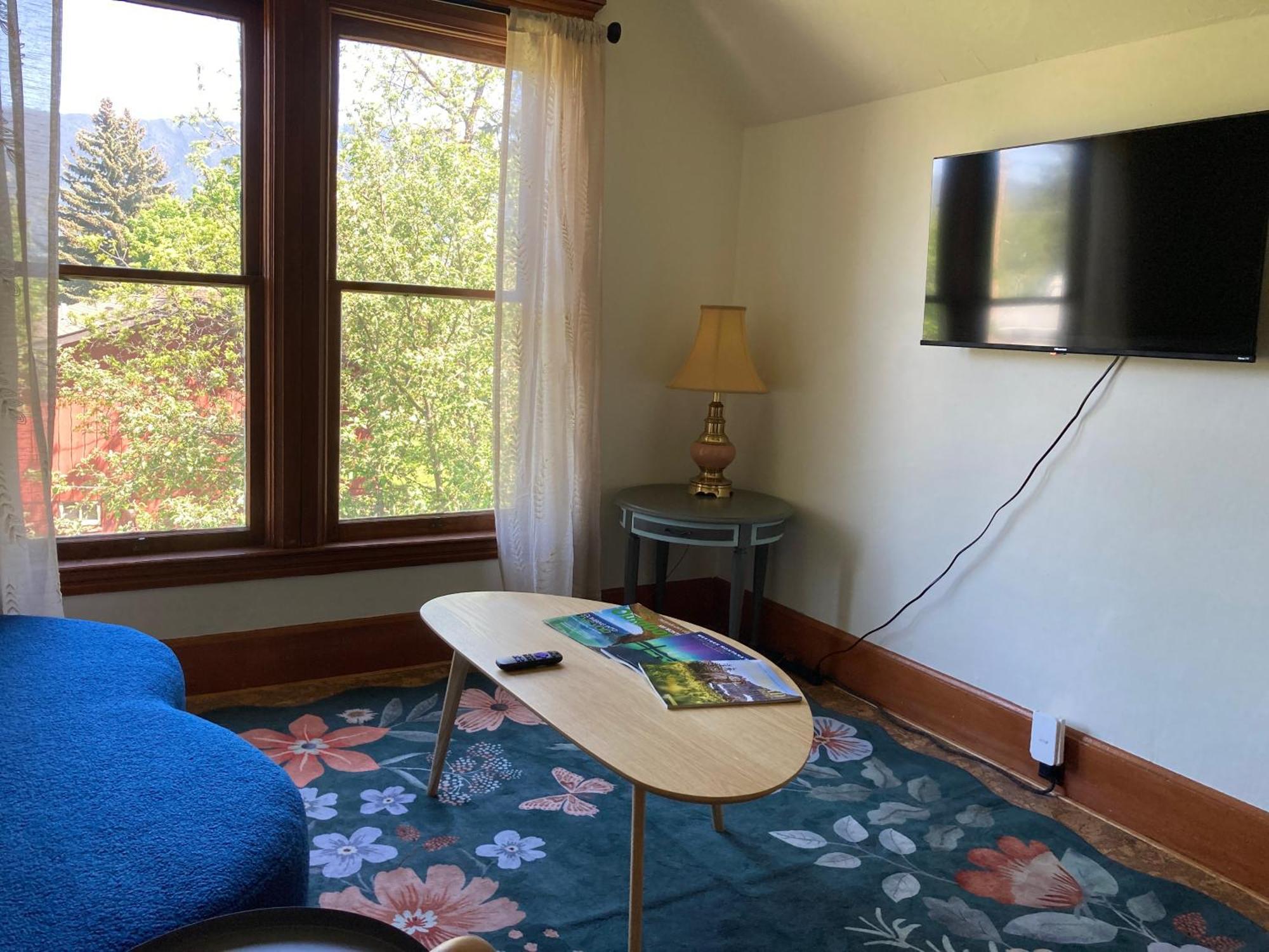 Victorian Guest Getaway-20Mins To Glacier National Park-10Mins To Airport! Columbia Falls Buitenkant foto